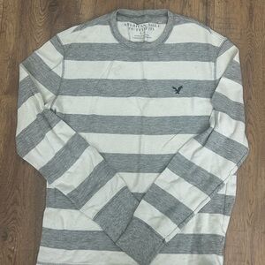 American Eagle Outfitters Gray & White Striped Long Sleeve Shirt